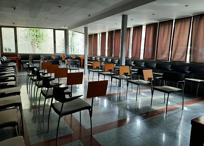 Хотел сити 2*