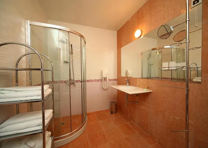 сити Хотел 2*